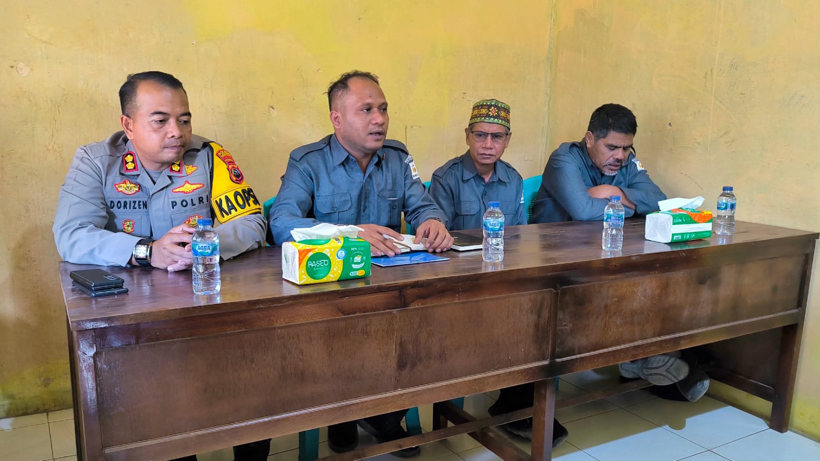 Ketua, Anggota Bawaslu Sumba Tengah, Kapolres Sumba Barat